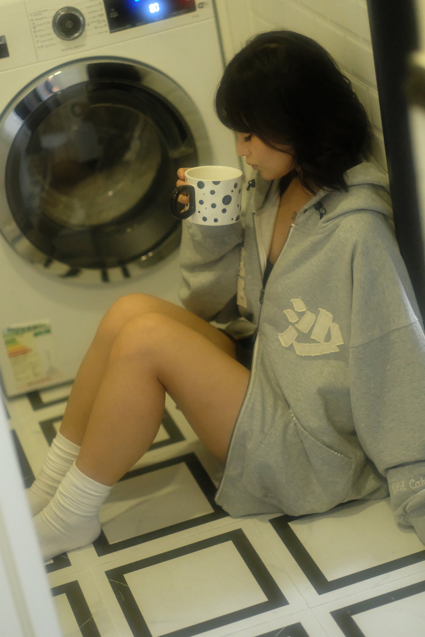 「飛沙走奶」Fei1 Sa1 Zau2 Naai5 Hoodie