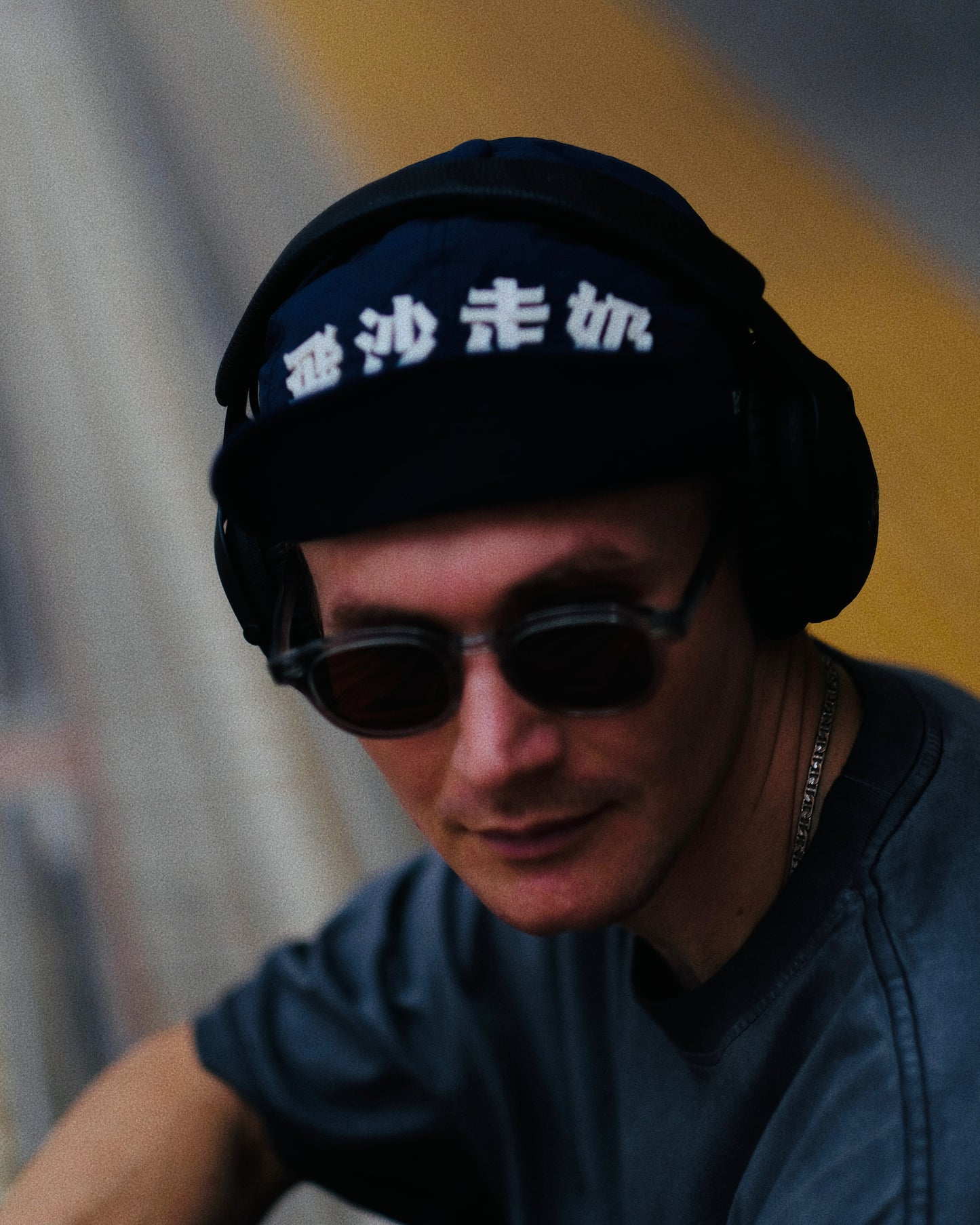 「飛沙走奶」Fei1 Sa1 Zau2 Naai5 Cap